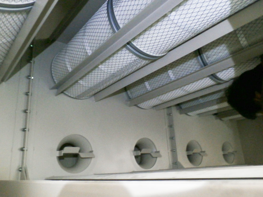 バグ型集塵機 PLCシリーズ（内部）